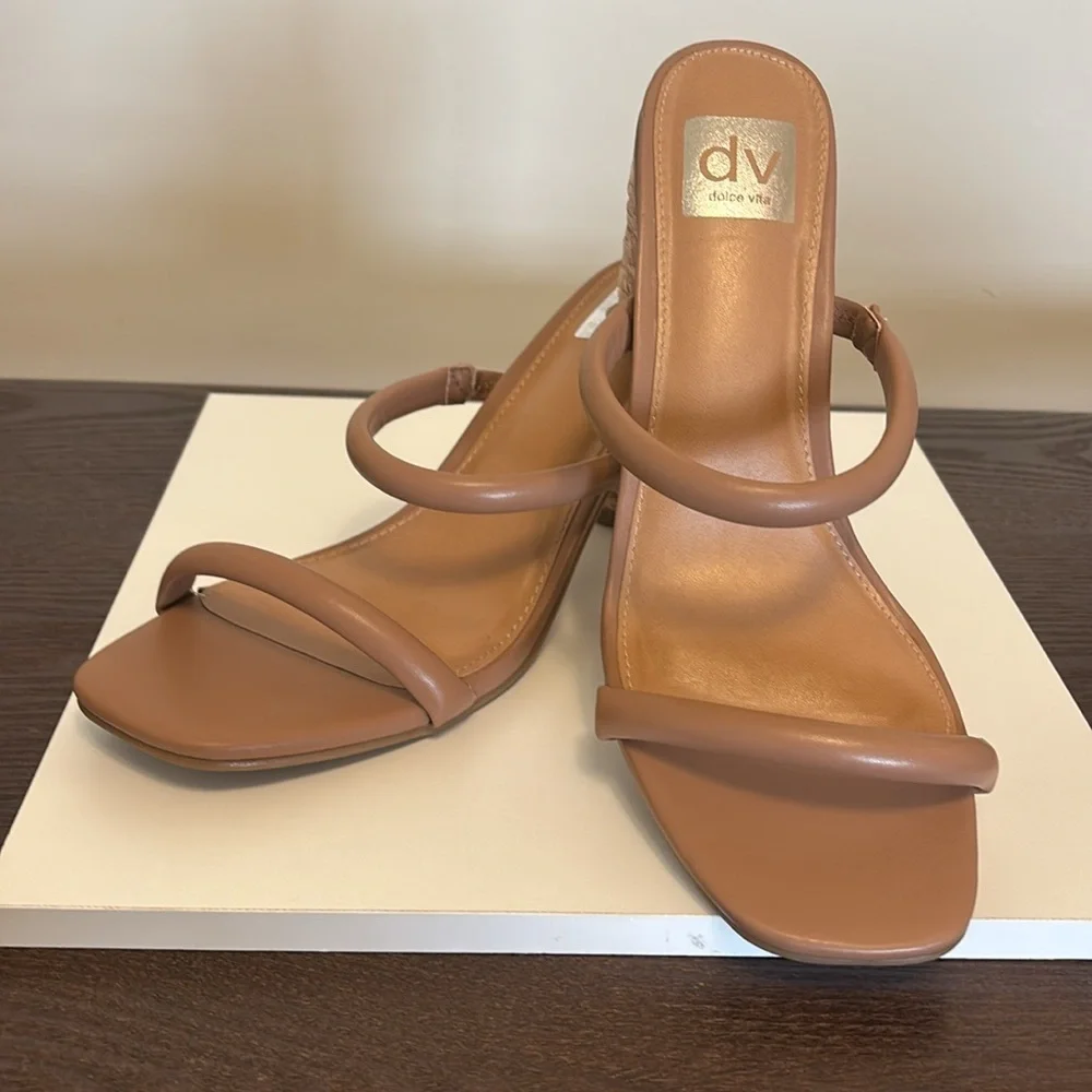 Dolce Vita Tan Heels Modern Minimalist Design